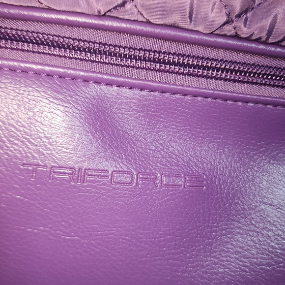 TRIFORCE EUC XL 18" CARRY ON QUILTED FRAMED OPENING WEEKENDER BAG - Picture 13 of 13